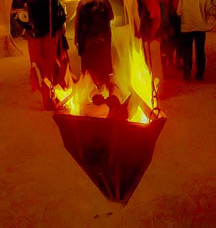 Machine Hanging Firepits - 2005-1