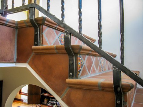 V-indoor-upstairs- 2009-03