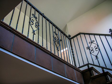 V-indoor-upstairs- 2009-14
