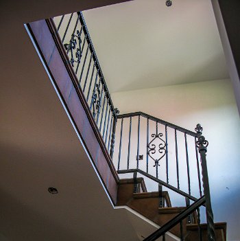 V-indoor-upstairs- 2009-15