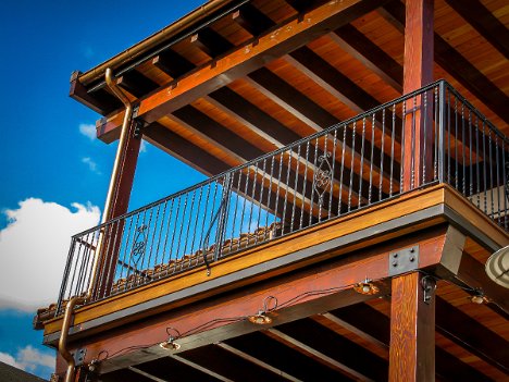 V- Outdoor Rail- 2010-02
